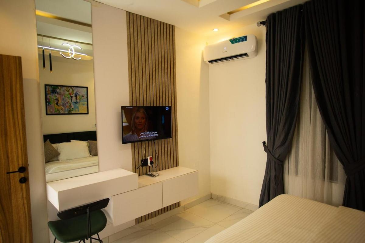 Royal Tender Service Apartments Benin City Exterior photo
