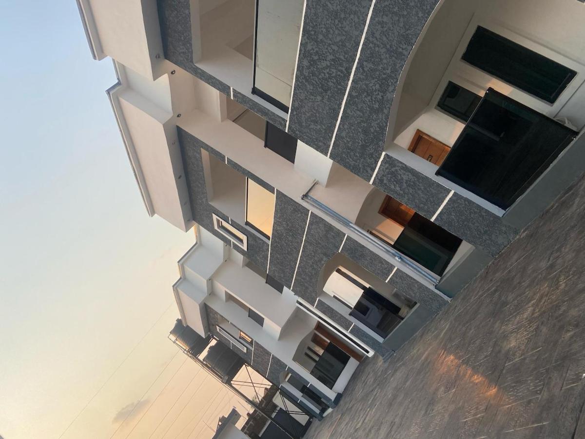 Royal Tender Service Apartments Benin City Exterior photo